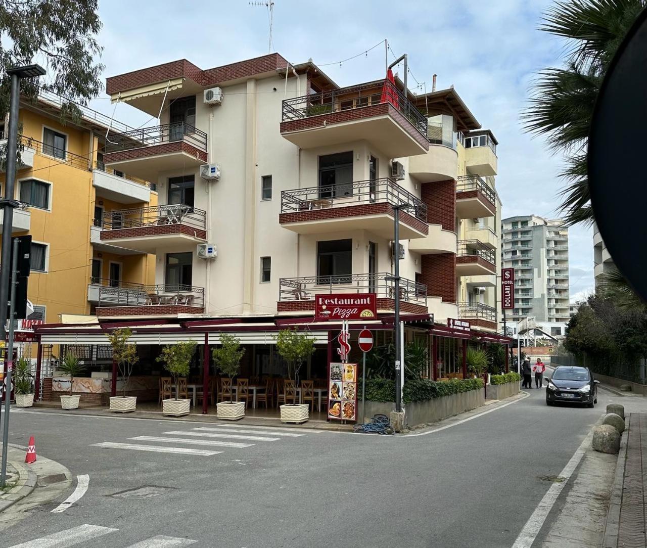 Hotel Dollari 3*