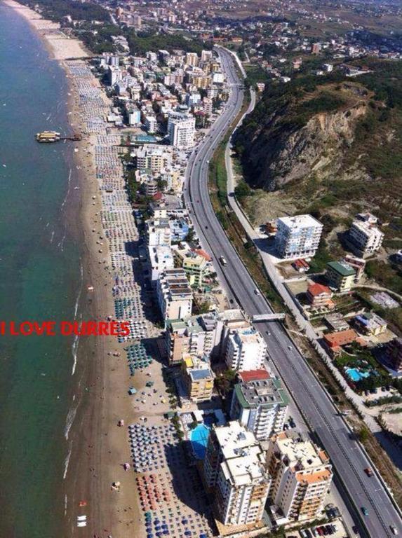 Hotel Dollari Kryemëdhej